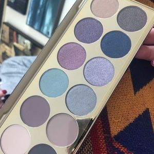 Stila Happy Hour eyeshadow palette